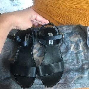 Steve Madden black Sandals size 6 1/2